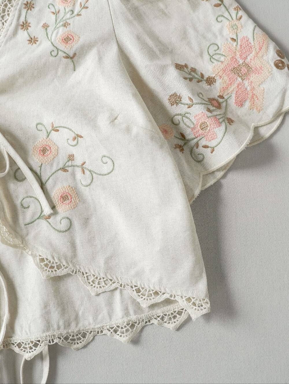 Romantic Cream Floral Linen Tie-Front Crop Top - Picture 9 of 9